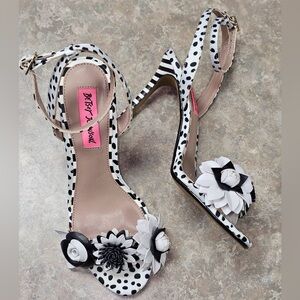 Women’s Betsy Johnson heels